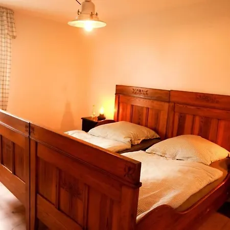 Gutshof Dobschuetz - Urlaub Auf Dem Bauernhof Apartment