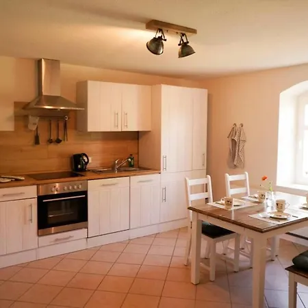 Apartment Gutshof Dobschuetz - Urlaub Auf Dem Bauernhof *