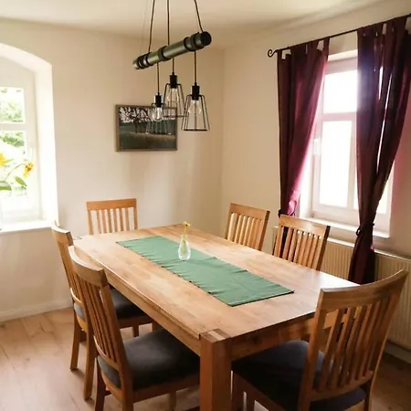 Apartment Gutshof Dobschuetz - Urlaub Auf Dem Bauernhof Nossen
